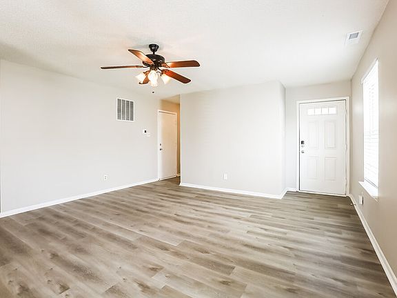 4th image of 11840 Wapiti Way
