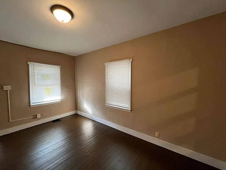 722 East Ave — Photo 10