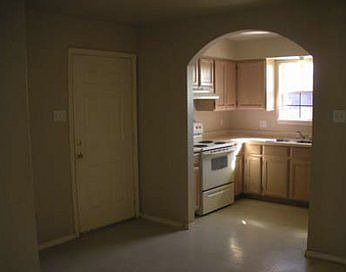 3rd image of 3706 Cuatro Vientos Dr