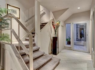 16 Alpine Ct, Bellaire, TX 77401