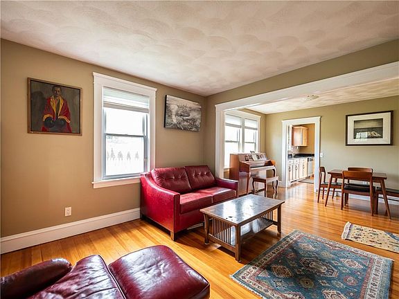 5th image of 175 Grassmere Ave