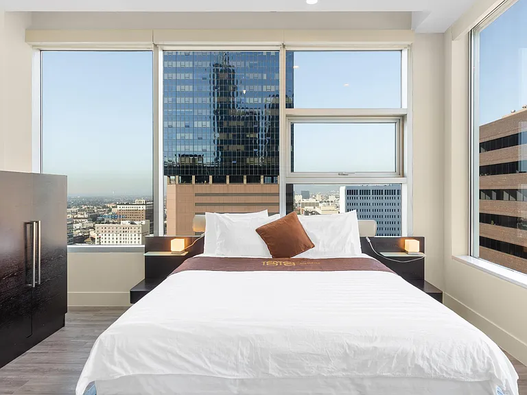 TENTEN Wilshire — Photo 36