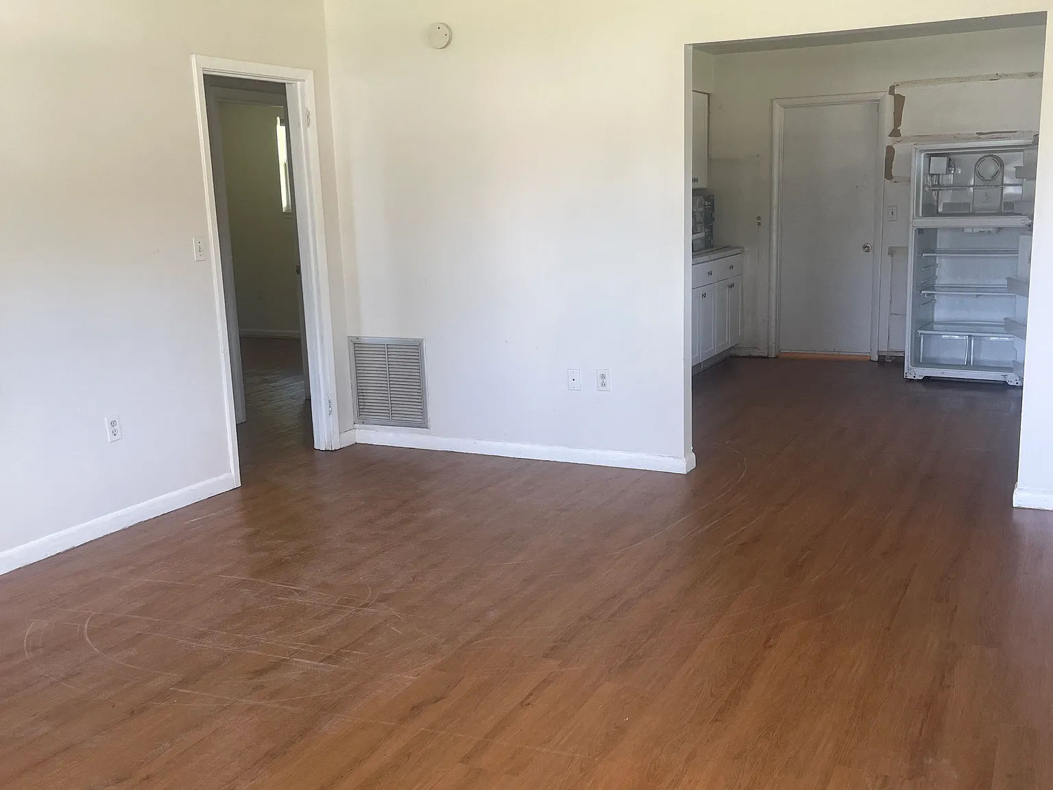 2 bed, 1047 sqft, $1,250 — Photo 3