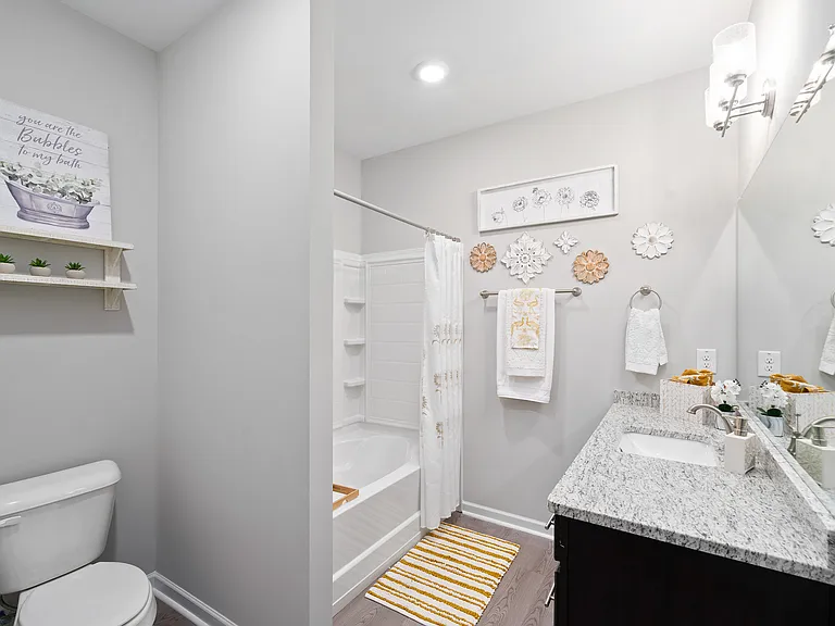 Spacious Bathroom
