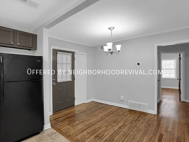 1238 Will Scarlet Rd — Photo 11