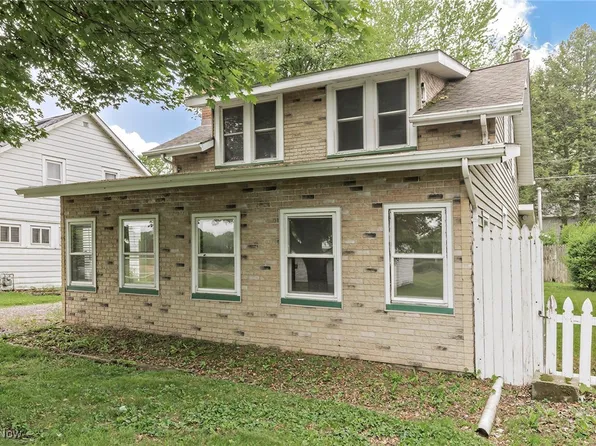 2342 Lakehurst Dr, North Perry, OH 44081