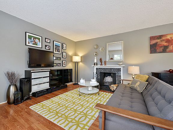 2nd image of 1919 Alameda De Las Pulgas APT 108