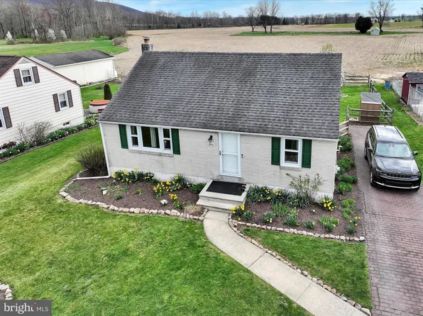 2680 W Philadelphia Ave, Oley, PA 19547