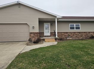 17781 Silverwood Rd, Pemberville, OH 43450