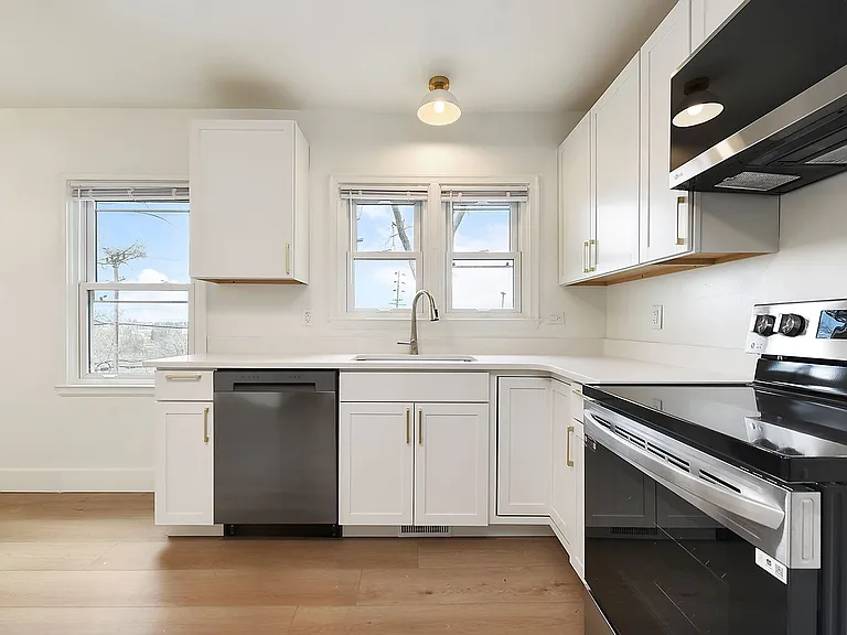 104 King Ave — Photo 16