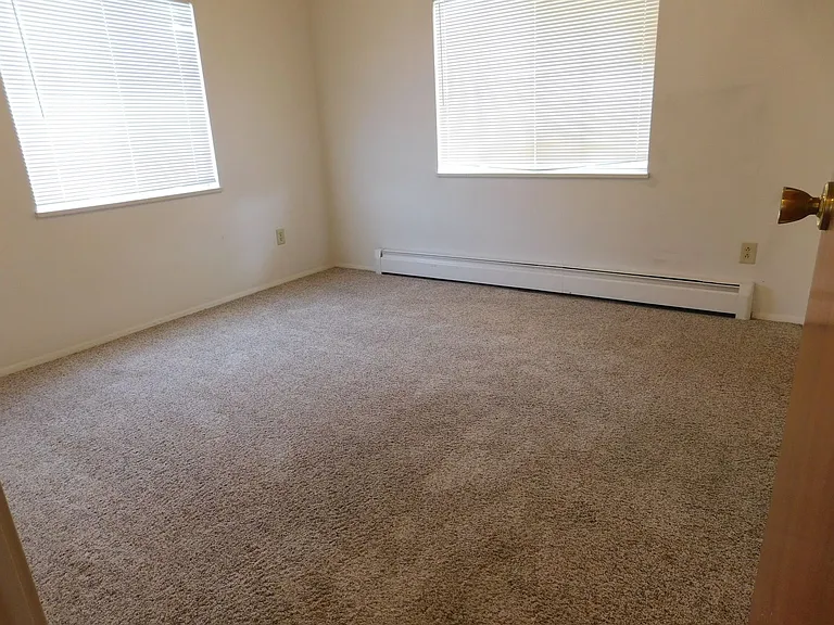 2857 Elm Cir — Photo 8