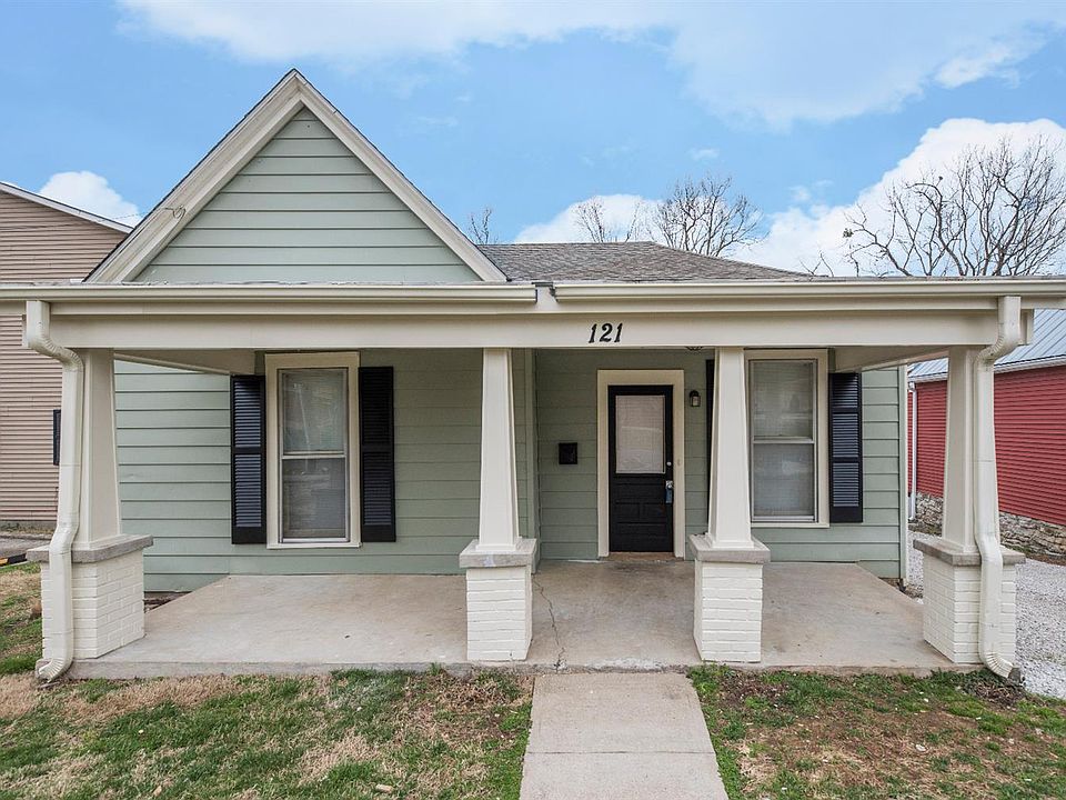 1st image of 121 Macey Ave