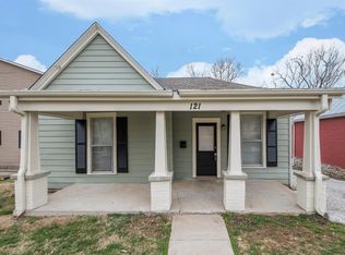 121 Macey Ave, Versailles, KY 40383