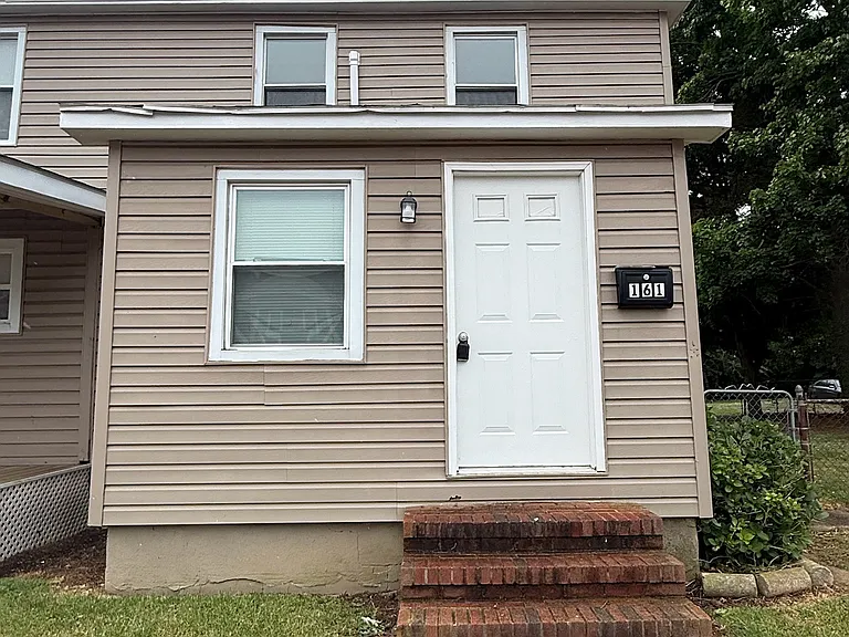 161 S Main St — Photo 1