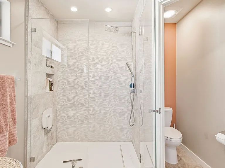 113 Concord Cir — Photo 15