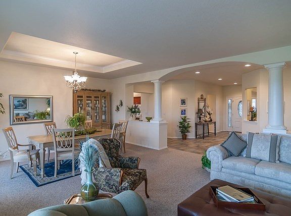 4th image of 976 Merlot Dr