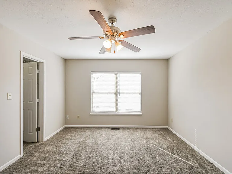 5805 Tanager Ln — Photo 13