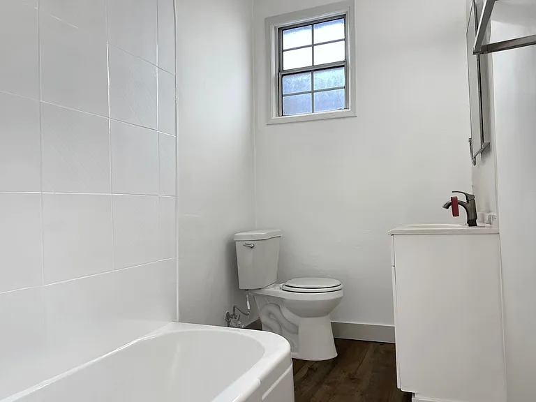 703 Linden Ave #703 — Photo 12