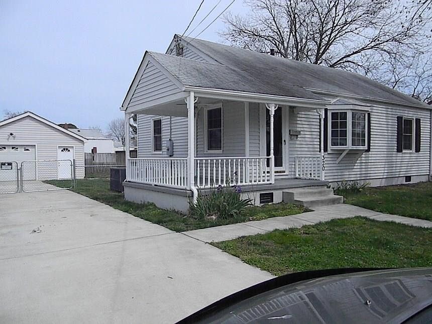 2nd image of 320 Darby Ave