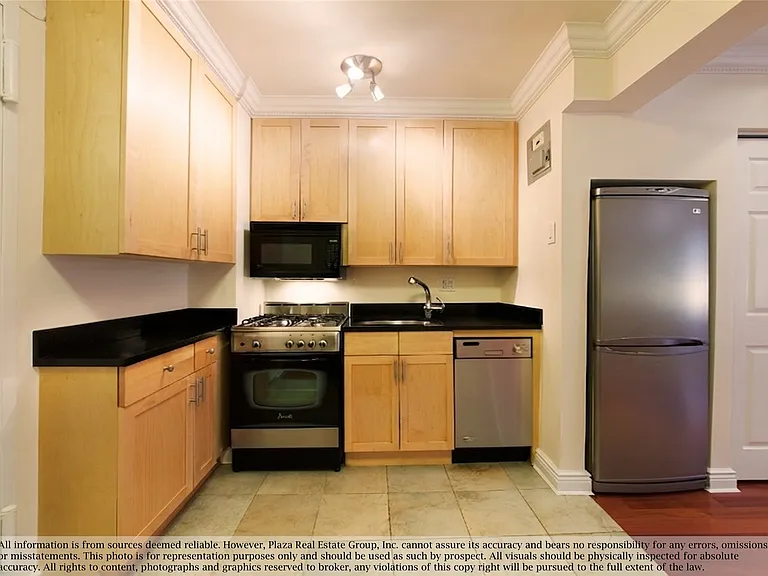 1420 York Ave #2R — Photo 5