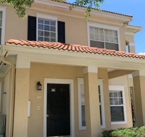 1821 Arbor Lakes Cir — Photo 2