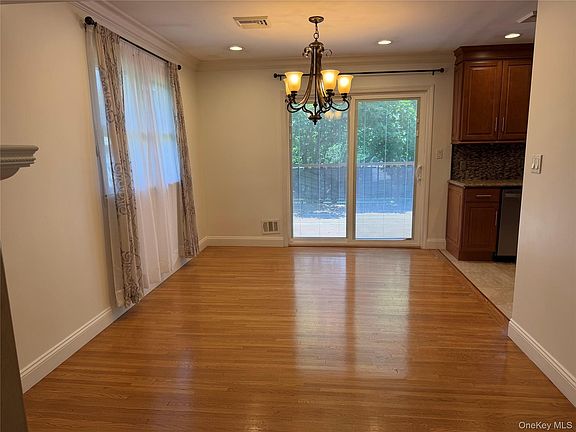 5th image of 35 Mitchell Avenue