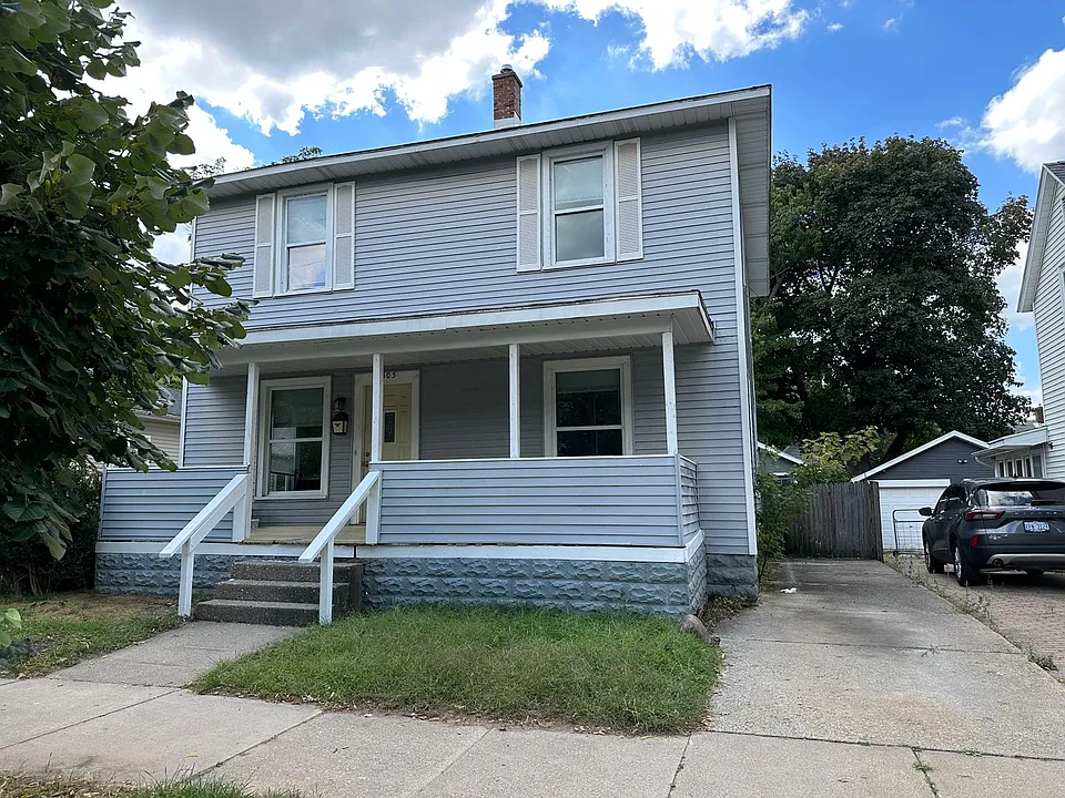 1503 North Ave NE