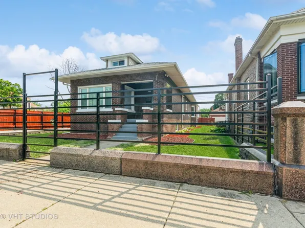 (undisclosed Address), Chicago, IL 60649