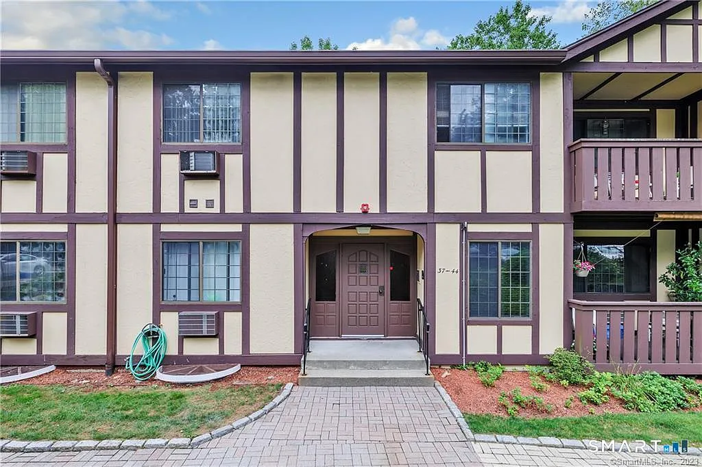 2 bed, 2.0 bath, 1168 sqft, $2,600 — Photo 1