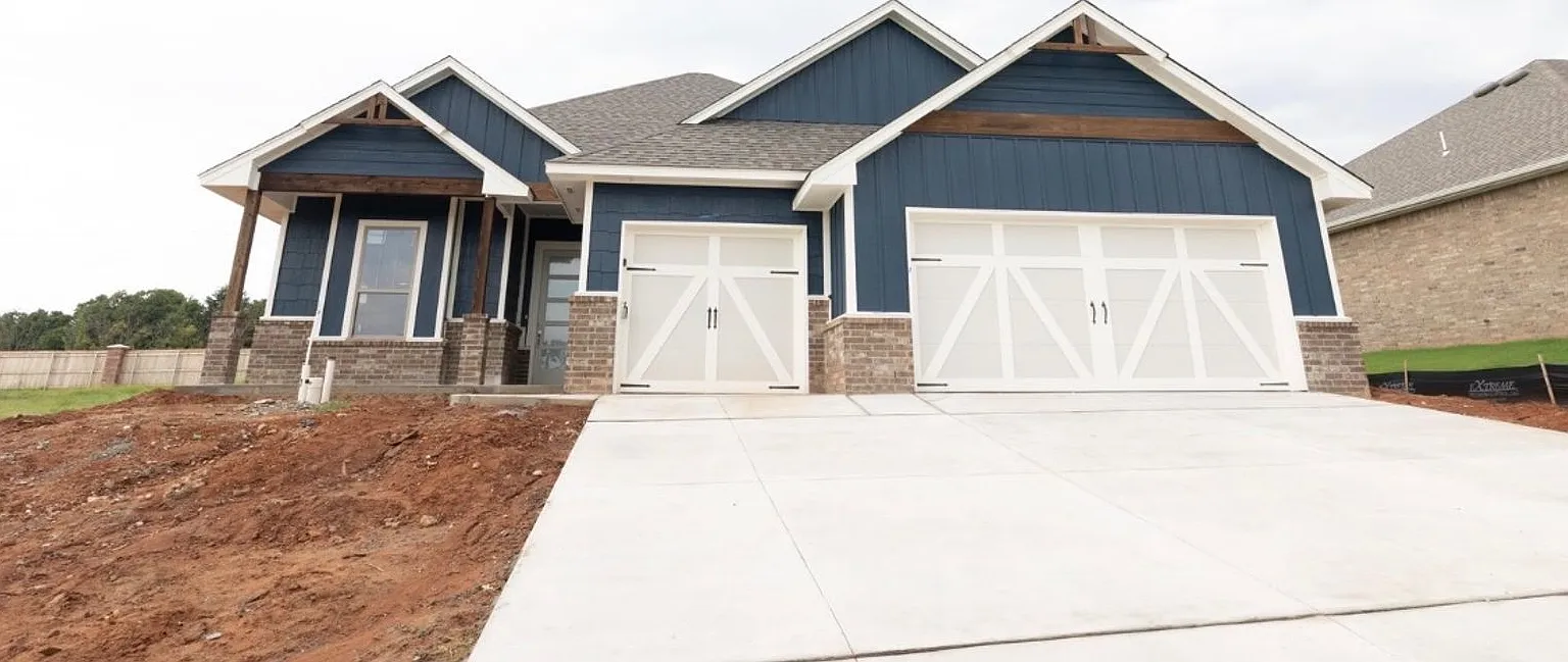 4 Bedroom 2 Bathroom 3 Car Garage Home in Edmond School District — Photo 1