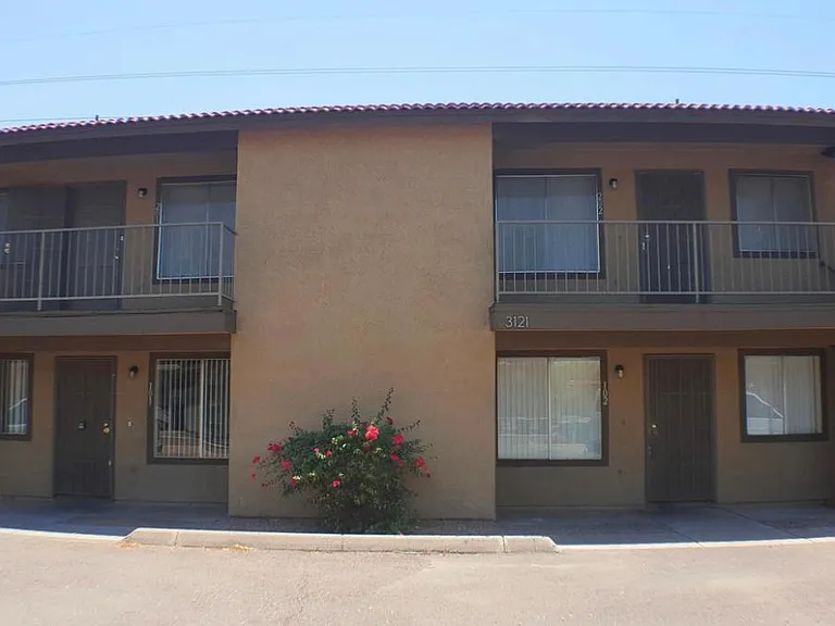 3121 E Cicero St #202 — Photo 2