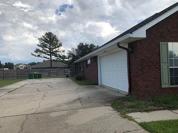 2nd image of 10196 Lake Forest Dr