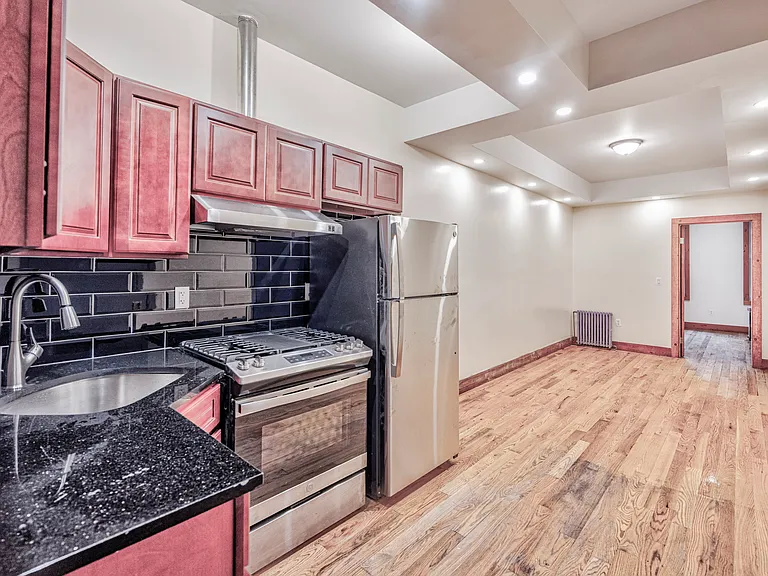 1412 De Kalb Ave #3R — Photo 10