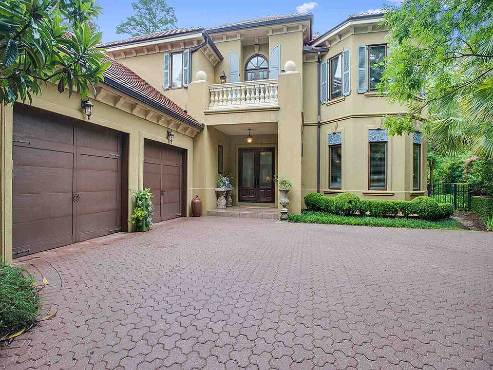 1st image of 555 High Oaks Ct