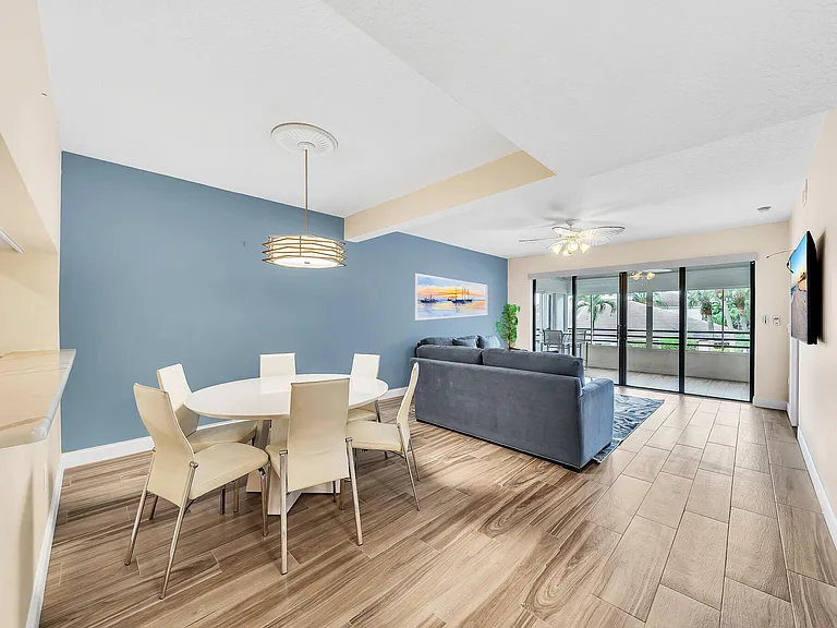827 Oak Harbour Dr — Photo 23