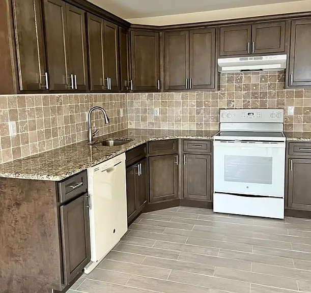 62 Main St #1 — Photo 6