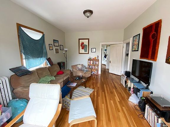2nd image of 77 Easton St #2A