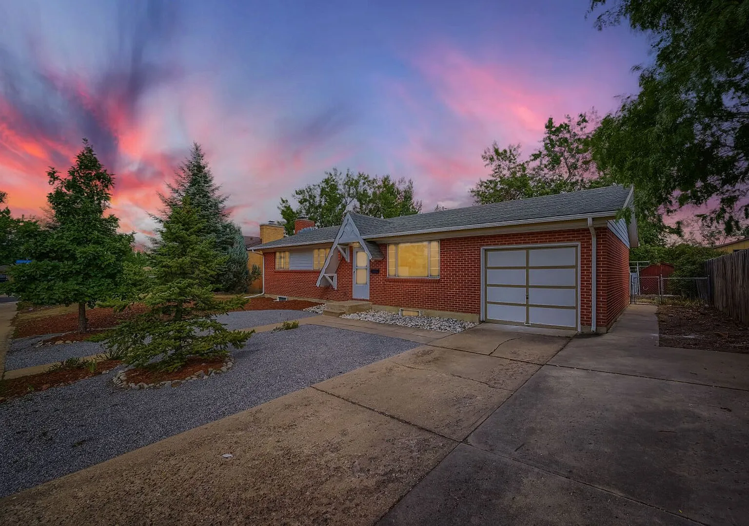 5 bed/2.5 bath Renovated Boulder Home - Available NOW! — Photo 1