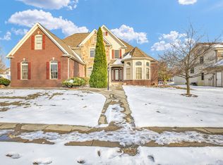 2202 Strand Dr, Champaign, IL 61822