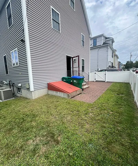 64 Bow St — Photo 18
