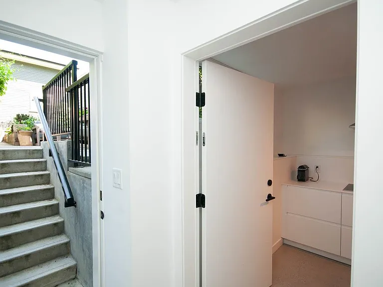 563 Union St #2 — Photo 20