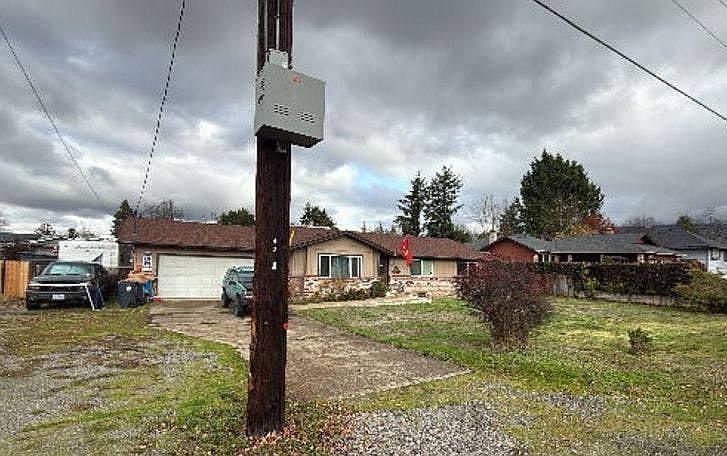 2nd image of 2185 Spring St