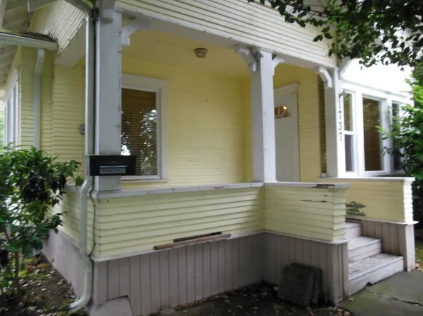 1737 6th St, Bremerton, WA 98337