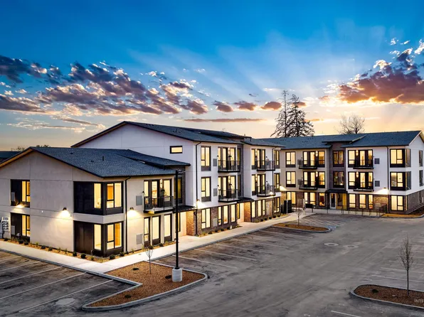 2320 S Broadway Ave #B302, Boise, ID 83706