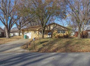 110 E English St, Mulvane, KS 67110