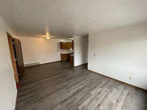 3 bed, 1600 sqft, $500 — Photo 3