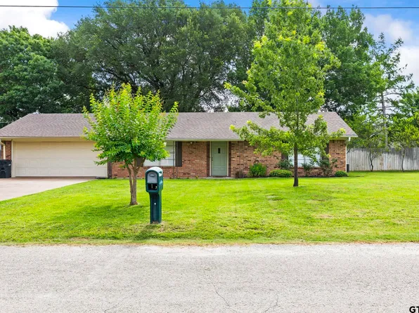 225 Helen Dr, Lindale, TX 75771