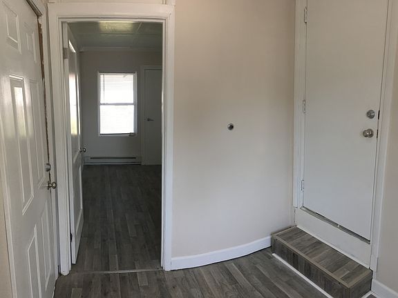 5th image of 1305 9th Ave N #1