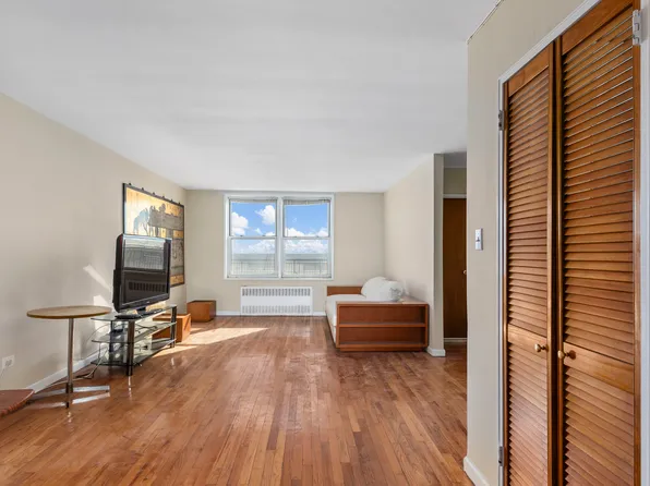 133 Beach 120th Street image 3 of 14