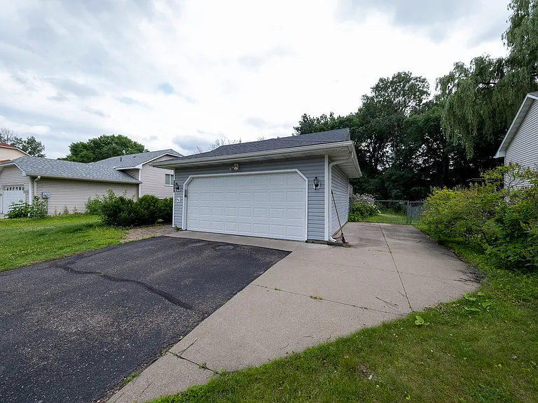 3688 Falcon Way — Photo 29